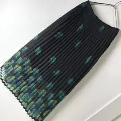 ISSEYMIYAKE イッセイミヤケ 花柄プリーツロングスカート