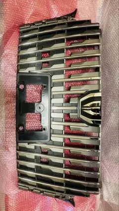 【新品】80系 エスクァイア 後期 純正フロントグリル（エンブレム付き）のサムネイル