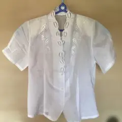 刺繍入りホワイト半袖シャツ Mサイズ