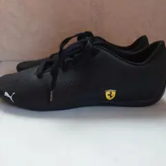 PUMA Ferrari コラボスニーカー ブラック　26cmのサムネイル