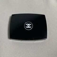 CHANEL(アイシャドウ)オンブルエサンシエル　50ジャングル