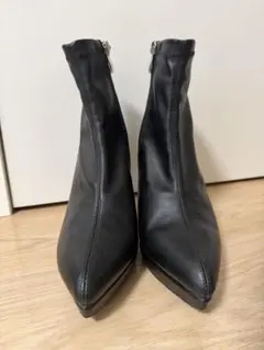 ポインテッドトゥプラットフォームストレッチショートブーツ