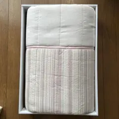 ピンクとホワイトのストライプ掛け布団