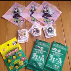 鬼滅の刃　ビッくらポン　くら寿司　バカうけ　日清　アクスタ　カード　付録　おまけ