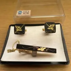 花デザイン カフスボタンとネクタイピンセット