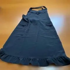 レース装飾付き黒エプロン