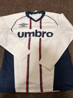 umbro キッズ サッカーシャツ