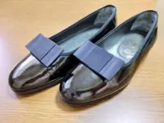 パンプス リボン ブラック オペラシューズ 黒色革靴 銀座のサムネイル