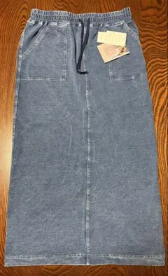 Item thumbnail for item fda0e2f1-3de2-4da6-9137-c4271d3f96f4