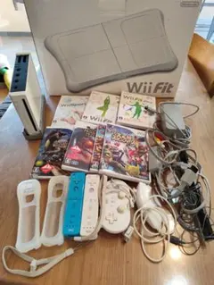 Wiifit＋Wii本体 Fit＋リモ・ヌン＋ソフト7本セット