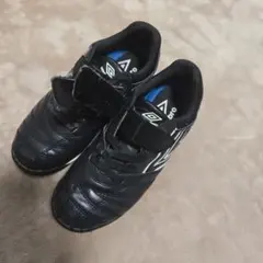 UMBRO サッカー トレーニングシューズ19センチ