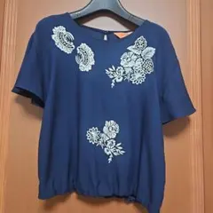 半袖　カットソー　スーナウーナ　ネイビー　刺繍のサムネイル