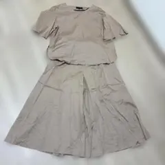 アンタイトル　セットアップ　ベージュ　無地　ガウチョ　４２　Vネック　半袖