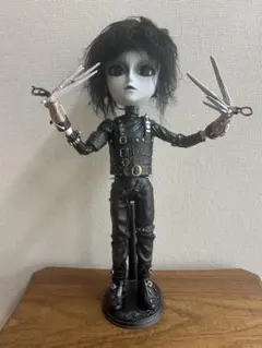 フーリップ 《シザーハンズ》フィギュアのサムネイル