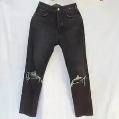 美品・早い者勝ち✨ ジュエティ ダメージジーンズ ブラックデニム Mサイズのサムネイル
