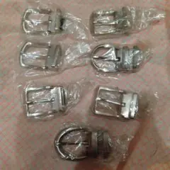 新品　未使用　金属製　ベルト　バックル 7個セット