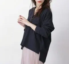 ナノ・ユニバース ブラウス ネイビー