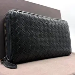 x88 ボッテガヴェネタ　長財布　イントレチャート　ブラック　ラウンドファスナー