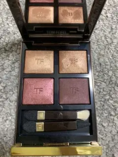 トム フォード アイシャドウ 04 HONEYMOON