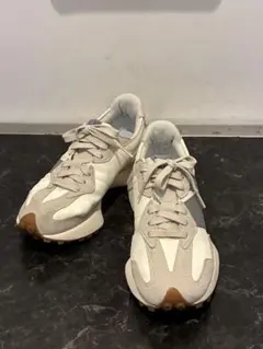 NEW balance 327 D U327LT ニューバランス　白