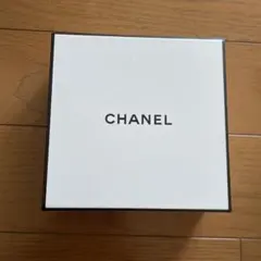 CHANEL ギフトボックス ホワイト