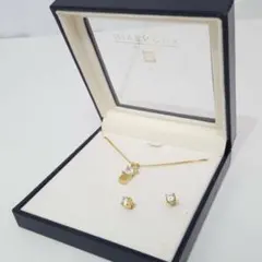 よ*え様 【美品】GIVENCHY ヴィンテージ ペンダント ピアス セットゴー