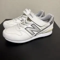 new balance 996 キッズスニーカー ホワイト/シルバー 22cm