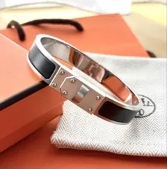 美品！HERMES エナメルブレスレット　ケリー・メン　バングルのサムネイル