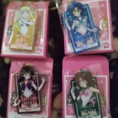 セーラームーンストア　グリッター　アクリルキーホルダー4種類