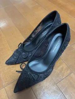 Xin Jing Shoes レースパンプス ブラック ポインテッドトゥ