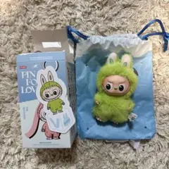THE MONSTERS PIN FOR LOVE ラブブ イニシャル　V