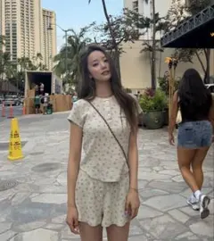 CRANK SEOUL 花柄リブ半袖Tシャツ パンツ セットアップ - メルカリ