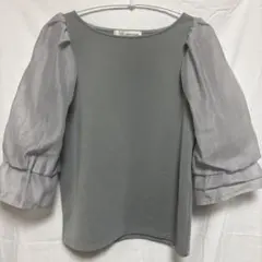 美品・mysty woman グレー パフスリーブ トップス・F