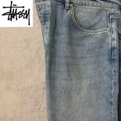 Stussy【新品/未使用/正規品】即発可能！ロゴ入りストレートデニム 