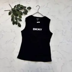 8542✾DKNY✾タンクトップ【M】ロゴプリント/ブラック/ノースリーブのサムネイル