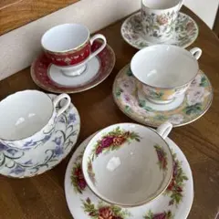 ティーカップ・ソーサー5点セット