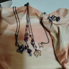ANNA SUI蝶と花のデザイン ネックレス　リングセット
