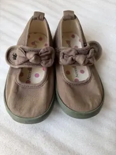 リボン付きブラウンキッズシューズ