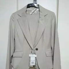 ミッシュマッシュ　スーツ　新品、未使用　タグなし。のサムネイル