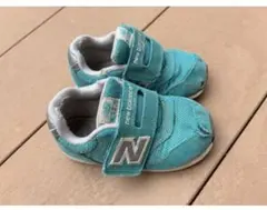 New Balance ベビーシューズ ターコイズブルー　15.5センチ