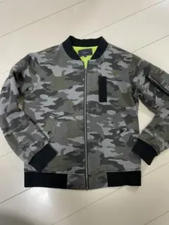 値下げ‼️迷彩ブルゾン 150cm