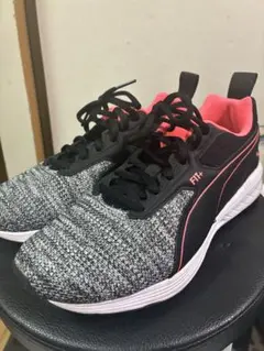 PUMA FIT+ ブラック/ピンク スニーカー 23cm