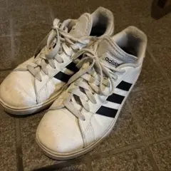 Item thumbnail for item f8a857f4-ff6a-437c-861a-9f55c216e8cf