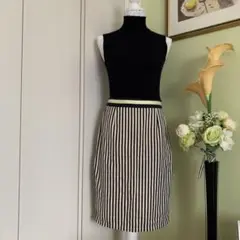 FEVER ストライプ　タイトスカートのサムネイル