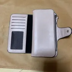 ピンク 三つ折り財布 合成皮革　カードケース