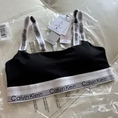 カルバンクラインのサムネイル