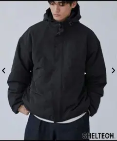 SHELTECH機能付きパディングフーデットブルゾン　Lサイズ　ブラック
