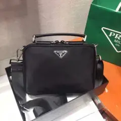 PRADA ブラック ナイロン ショルダーバッグ