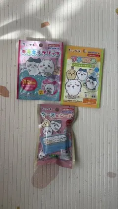 ちいかわ　ランダム　シール　アクリルキーホルダー　クリップ　3個セット