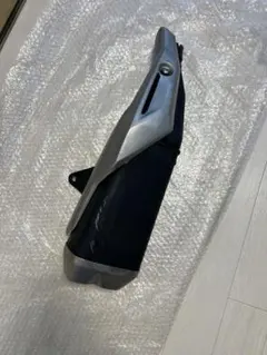 GSR750純正マフラー　即日発送★２日以内当地★凹み傷無し★純正★美中古★ GSR750純正マフラー 即日発送☆2日以内当地☆凹み傷無し☆純正☆美